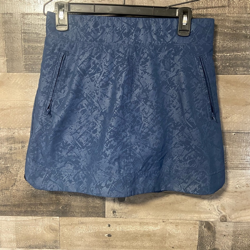 Orvis Blue Textured Skort size xs back pockets, front zipper pockets